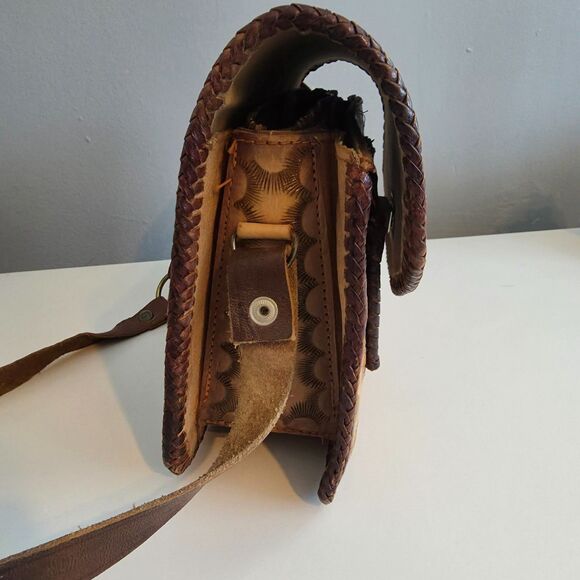 Vintage Leather Tooled Cross Body Bag. Western Style. OS - Picture 2 of 11